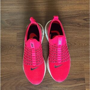 Nike Women's React Phantom Run Flyknit 2 Pink Black: DQ7649-600 Worn Once.